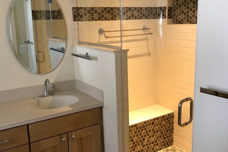 fraframeless swing glass shower door