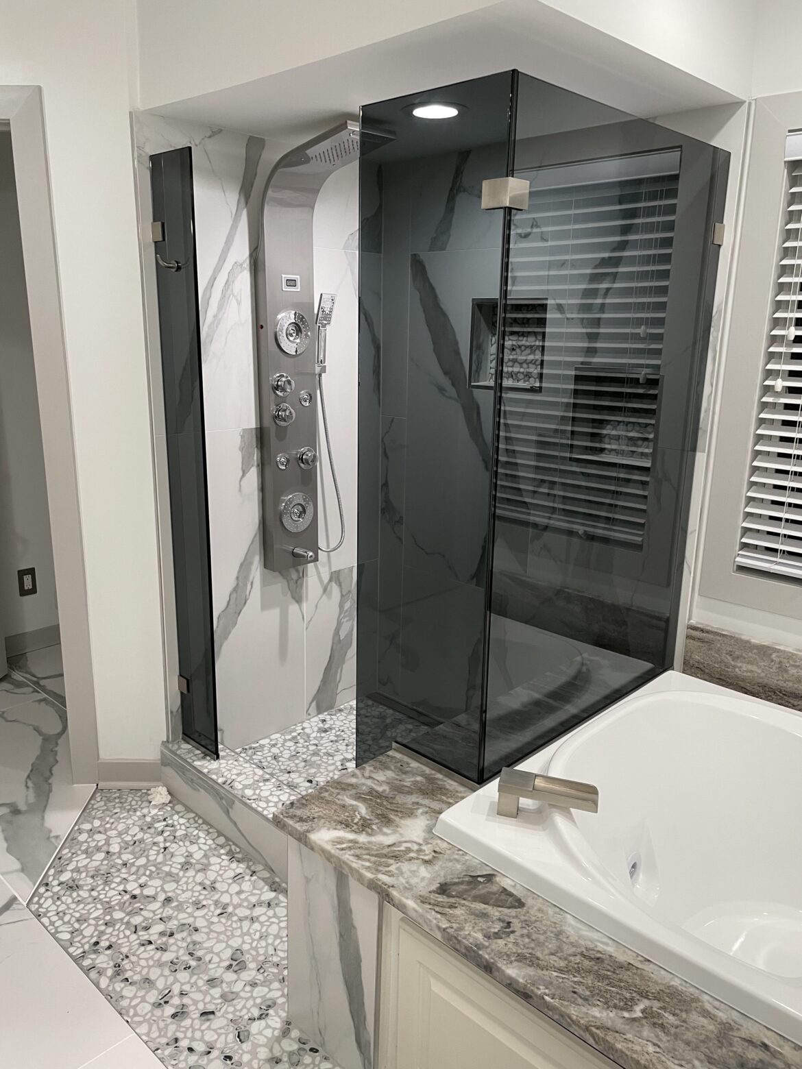 Thoroughly Modern in Kearneysville - Shower Door Experts